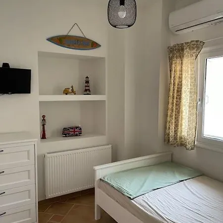 Cozy Apartment In Paleros! S & C Apartment Exterior photo