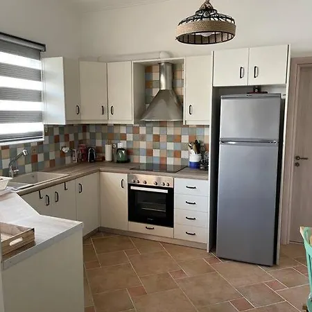 Cozy Apartment In Paleros! S & C Apartment Exterior photo