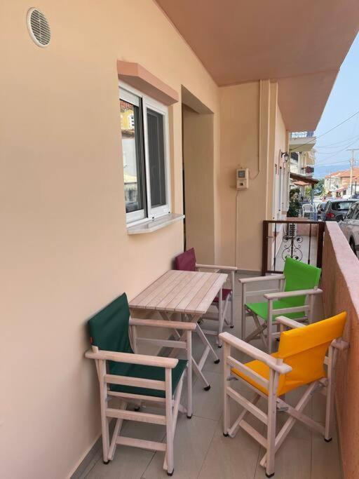 Cozy In Paleros! S & C Apartment Palairos